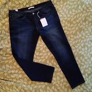 KanCan Mid Rise Skinny Jeans NWT